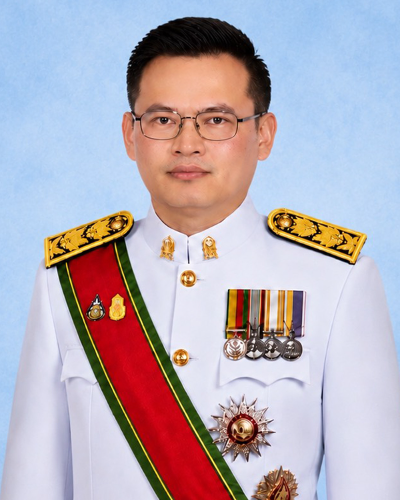 นายสถาพร  โพธิ์หวี