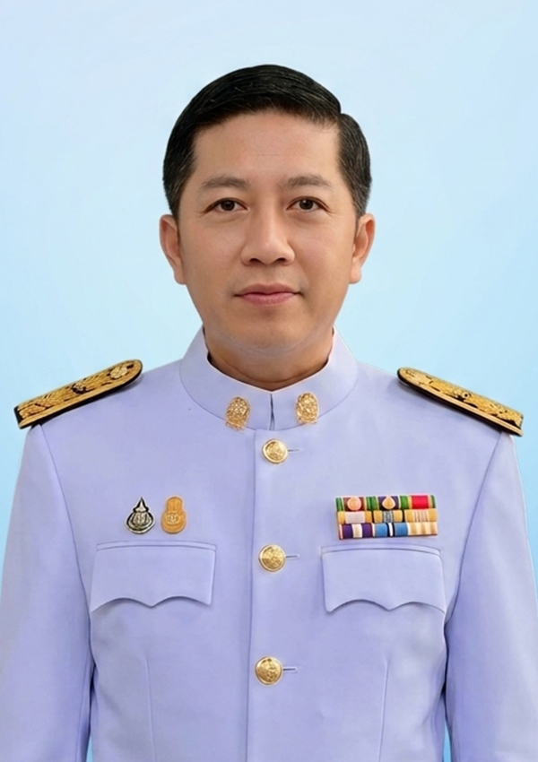 นายทวีวัฒน์  รื่นรวย